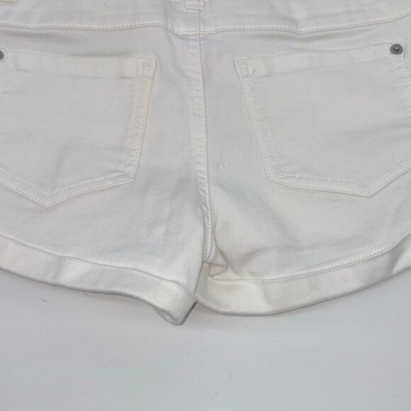 Xhilaration Shorts Women's Size 6 White Mid- Rise Retro Tri-Buttoned Pockets Str - Picture 6 of 9